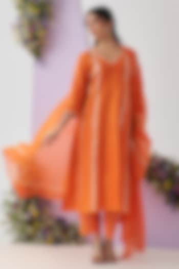 Orange Chanderi Resham Embellished Kurta Set by Shipraa Grover
