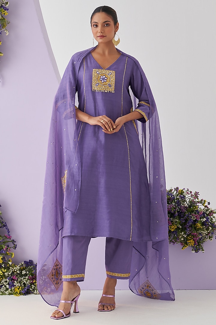 Lavender Chanderi Sequins Embellished Kurta Set by Shipraa Grover
