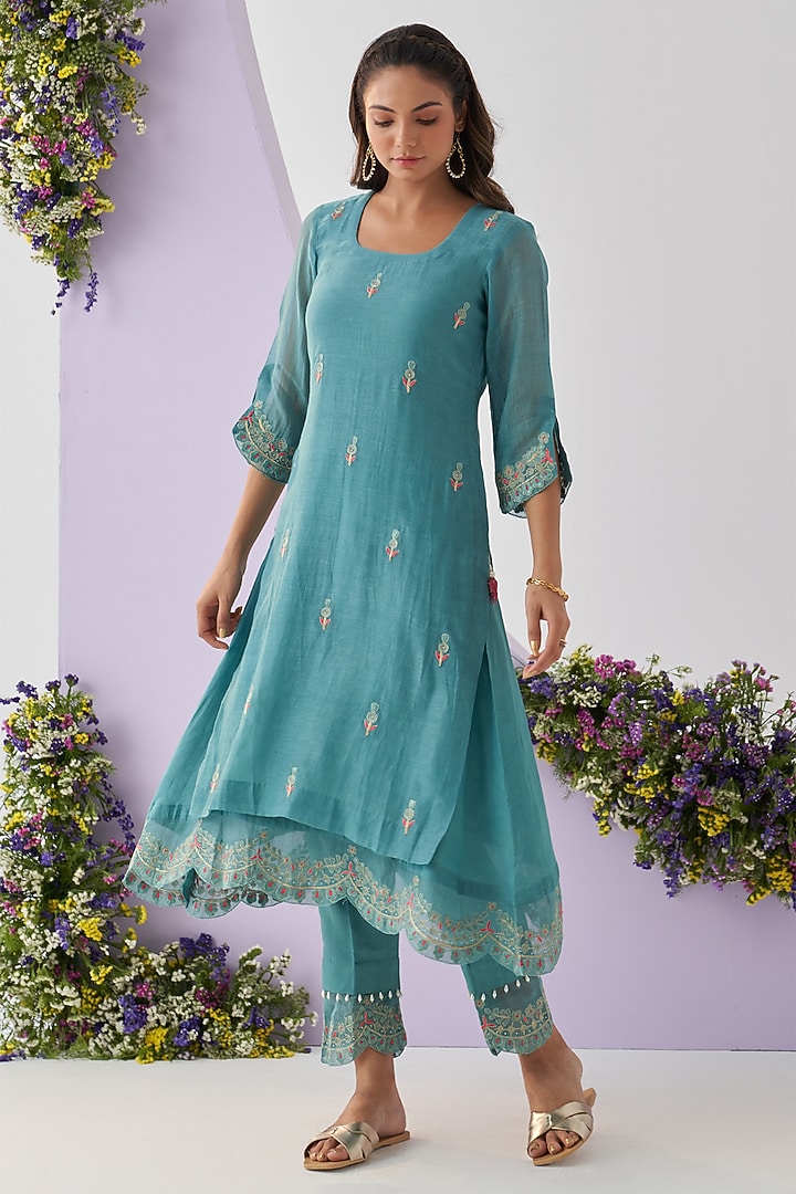 Turquoise Chanderi Resham Embroidered Kurta Set by Shipraa Grover at Pernia's Pop Up Shop