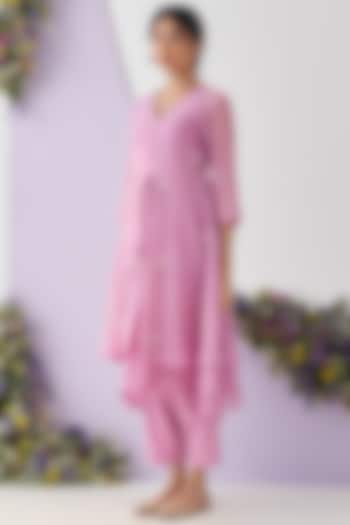 Pink Mul Chanderi Resham Embroidered Overlay Kurta Set by Shipraa Grover