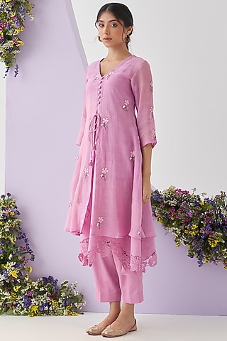 Pink Mul Chanderi Resham Embroidered Overlay Kurta Set by Shipraa Grover