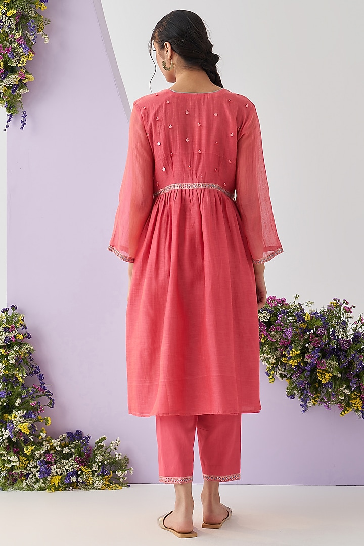 Pink Mul Chanderi Embroidered Kurta Set by Shipraa Grover at Pernia's Pop Up Shop