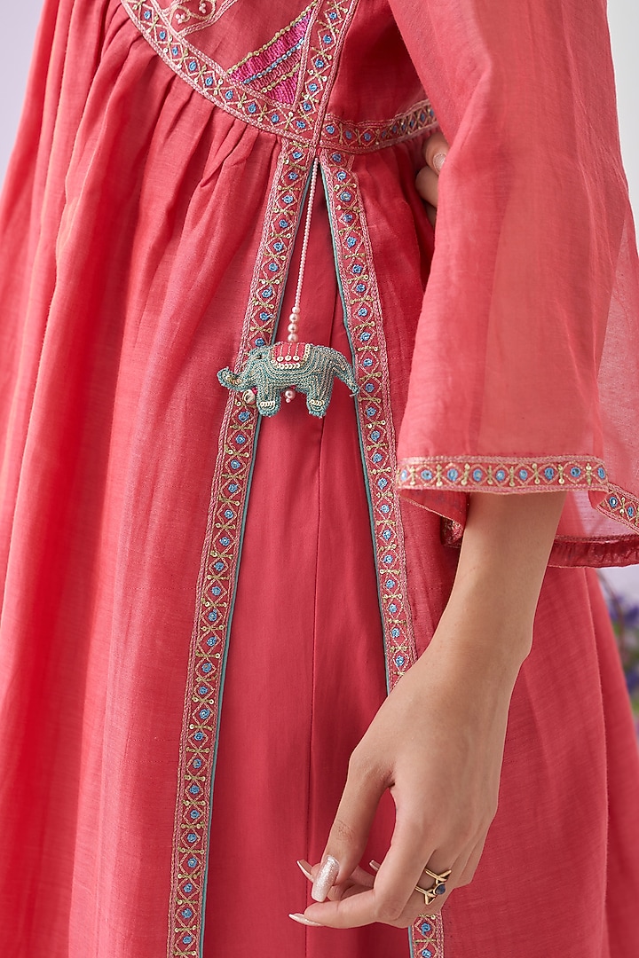 Pink Mul Chanderi Embroidered Kurta Set by Shipraa Grover at Pernia's Pop Up Shop