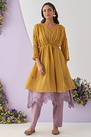 Yellow Mul Chanderi Embroidered Kurta Set by Shipraa Grover
