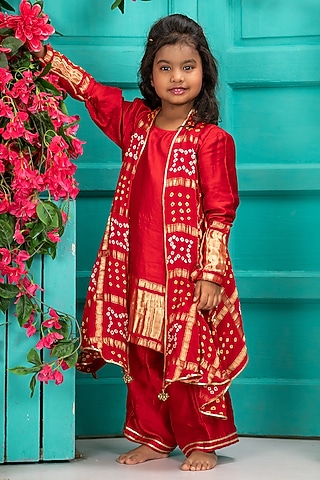 Red Silk & Gharchola Kurta Set For Girls by SHRUTI JALAN