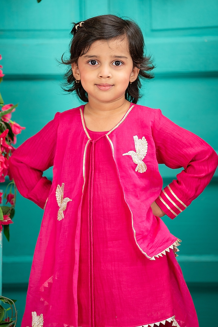 Rani Pink Chanderi Kurta Set For Girls by SHRUTI JALAN at Pernia's Pop Up Shop