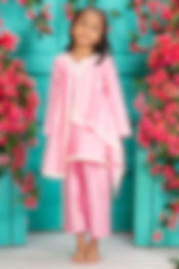 Pink Chanderi Kurta Set For Girls by SHRUTI JALAN at Pernia's Pop Up Shop