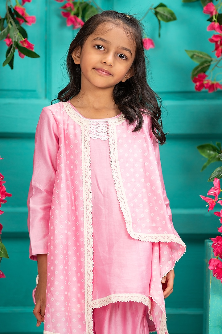 Pink Chanderi Kurta Set For Girls by SHRUTI JALAN at Pernia's Pop Up Shop