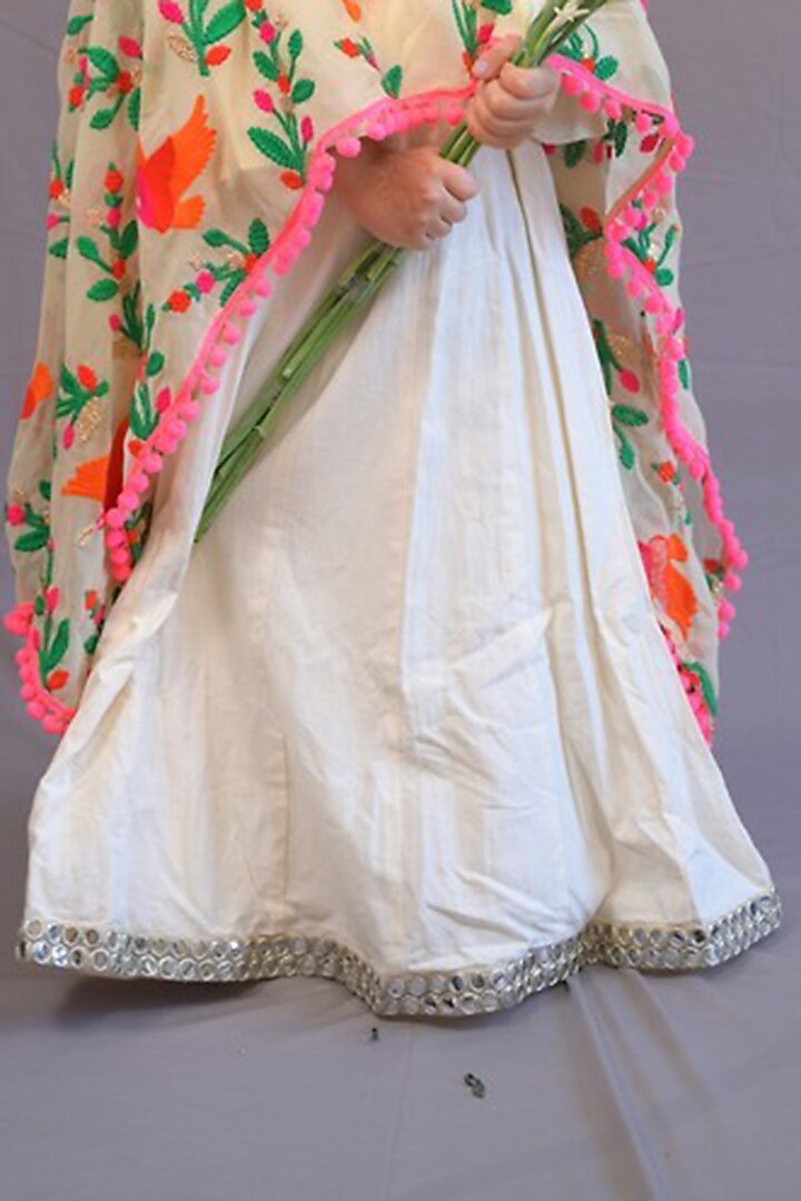 Off-White & Cream Georgette Embroidered Cape Set by SHRUTI JALAN at Pernia's Pop Up Shop