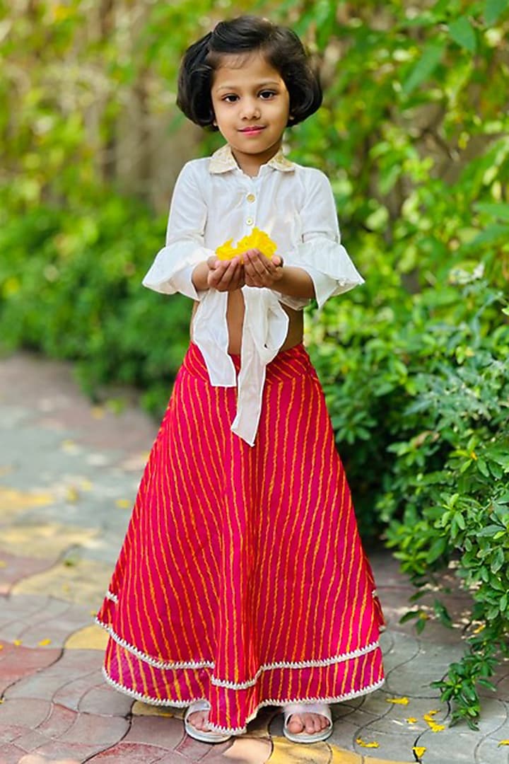 Coral Kota Leheriya Skirt Set For Girls by SHRUTI JALAN at Pernia's Pop Up Shop