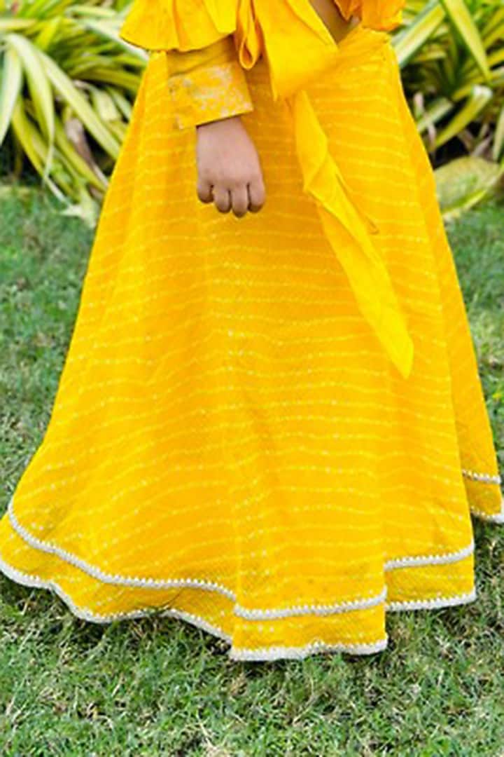 Yellow Kota Leheriya Skirt Set For Girls by SHRUTI JALAN at Pernia's Pop Up Shop