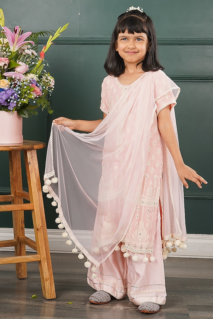 Pink Georgette Embroidered Kurta Set For Girls by SHRUTI JALAN at Pernia's Pop Up Shop
