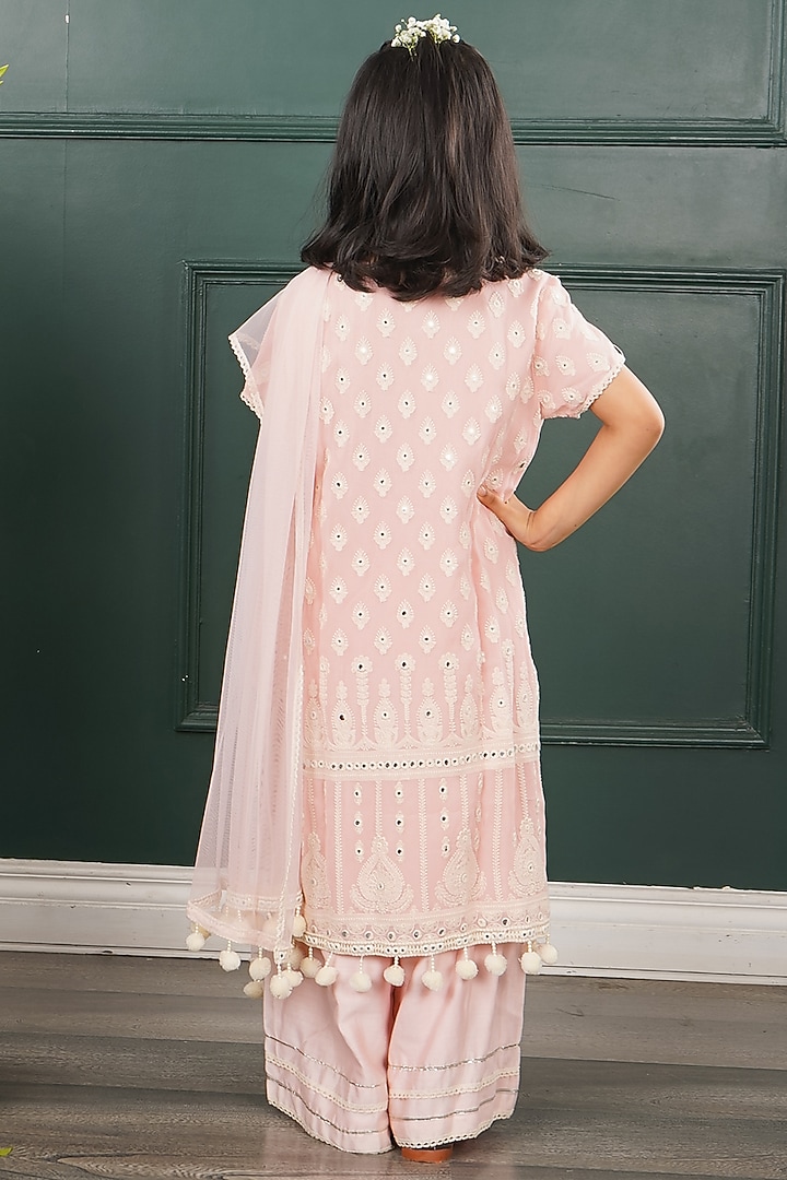 Pink Georgette Embroidered Kurta Set For Girls by SHRUTI JALAN at Pernia's Pop Up Shop