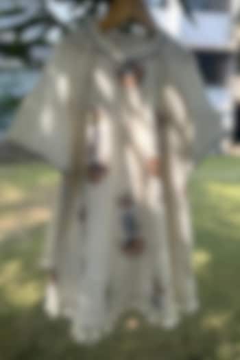 Cream Cotton Chanderi Thread Embroidered Kurta Set For Girls by SHRUTI JALAN at Pernia's Pop Up Shop