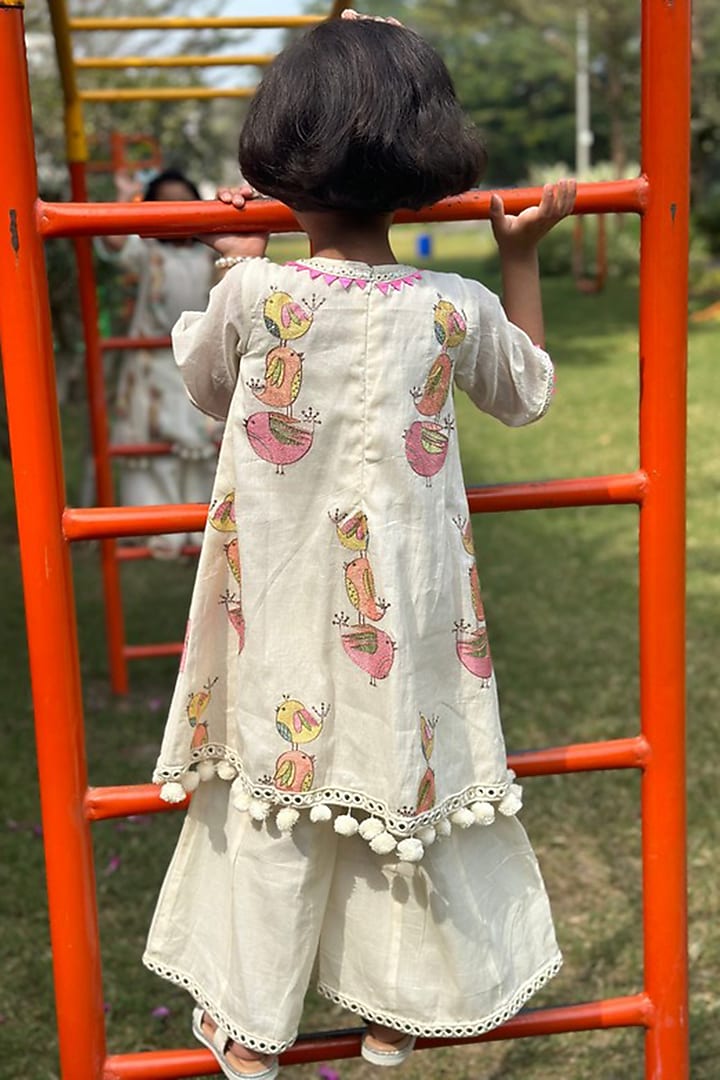 Cream Cotton Chanderi Thread Embroidered Kurta Set For Girls by SHRUTI JALAN at Pernia's Pop Up Shop