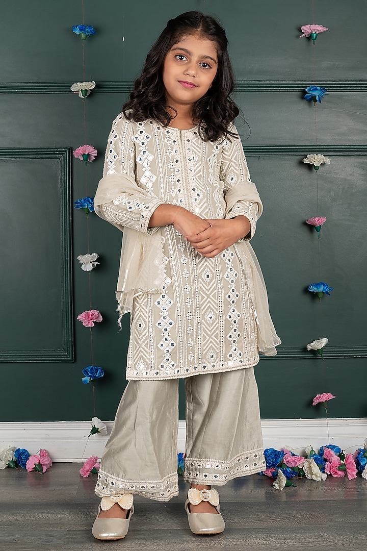 Grey Beige Georgette & Shantoon Embroidered Kurta Set For Girls by SHRUTI JALAN at Pernia's Pop Up Shop