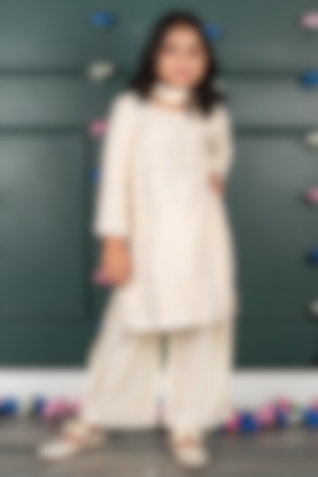 Nude Georgette & Shantoon Embroidered Kurta Set For Girls by SHRUTI JALAN at Pernia's Pop Up Shop