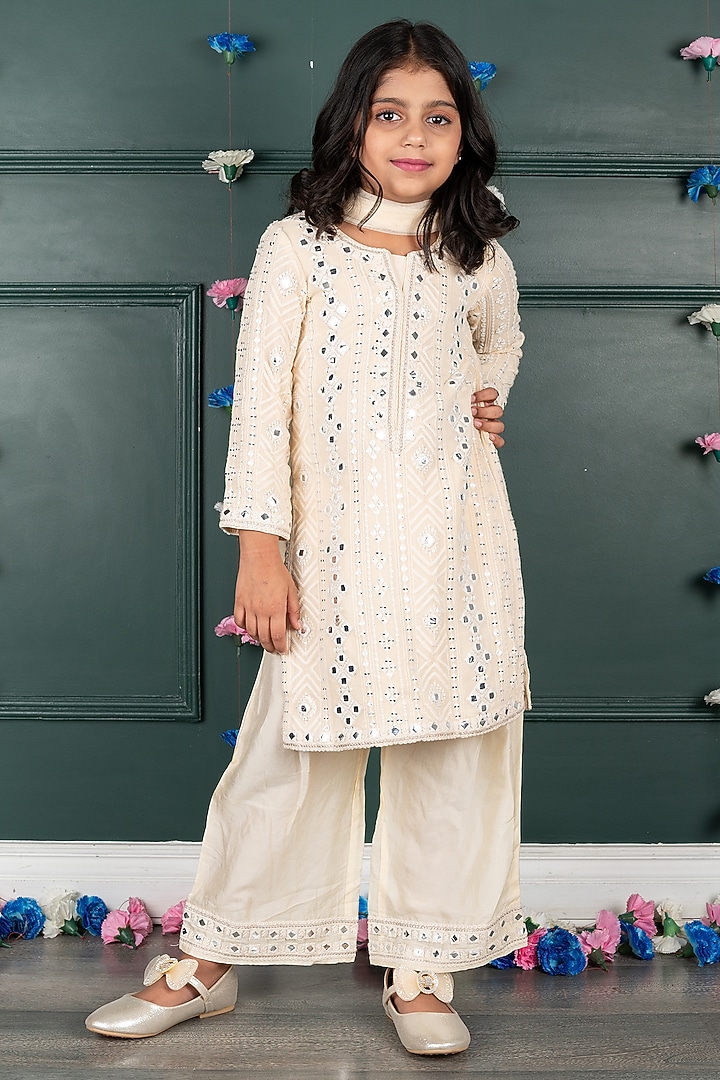 Nude Georgette & Shantoon Embroidered Kurta Set For Girls by SHRUTI JALAN at Pernia's Pop Up Shop