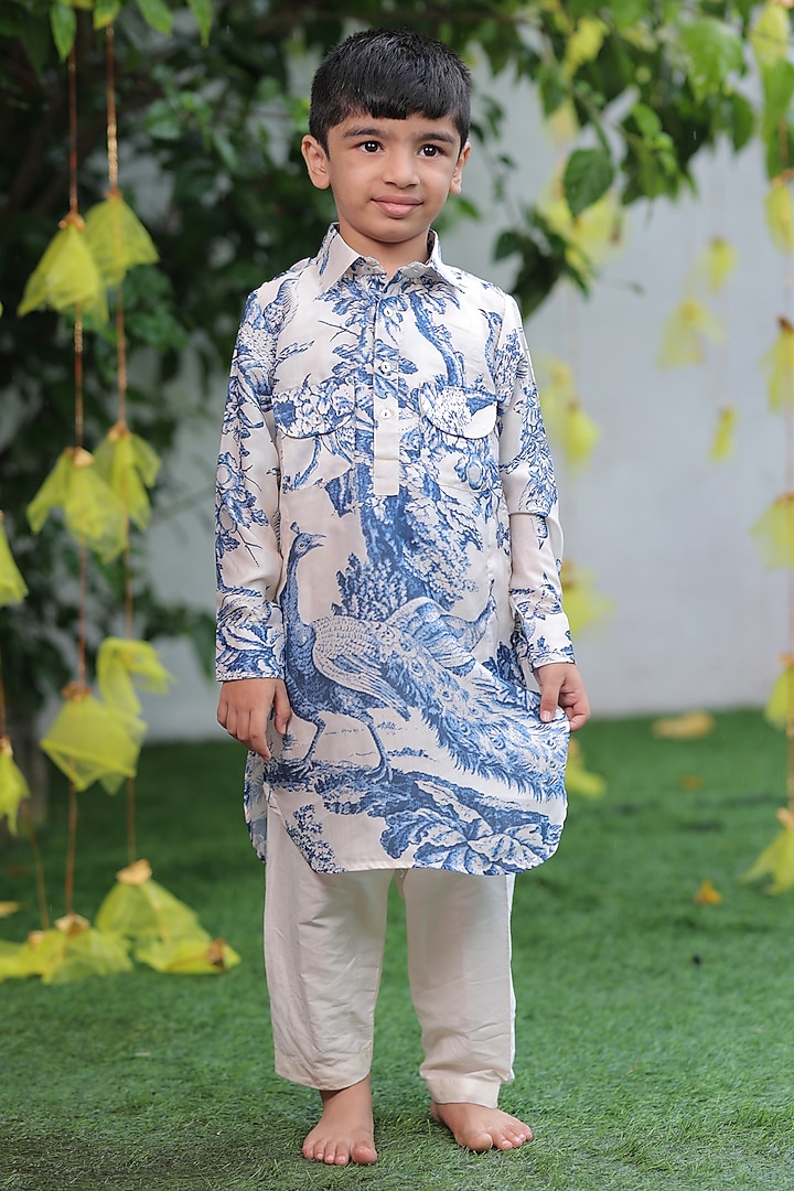 Blue & White Linen Printed Kurta Set For Boys by SHRUTI JALAN at Pernia's Pop Up Shop