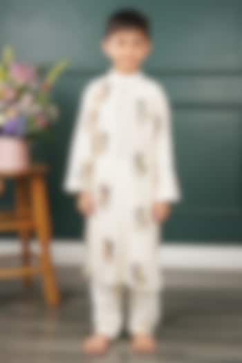 Cream Mal & Chanderi Embroidered Kurta Set For Boys by SHRUTI JALAN at Pernia's Pop Up Shop