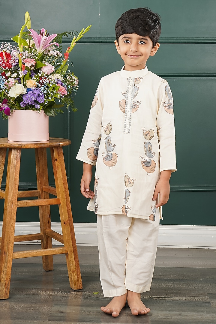 Cream Mal & Chanderi Embroidered Kurta Set For Boys by SHRUTI JALAN at Pernia's Pop Up Shop