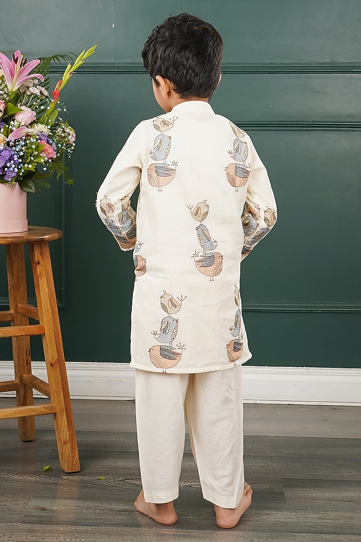 Cream Mal & Chanderi Embroidered Kurta Set For Boys by SHRUTI JALAN at Pernia's Pop Up Shop