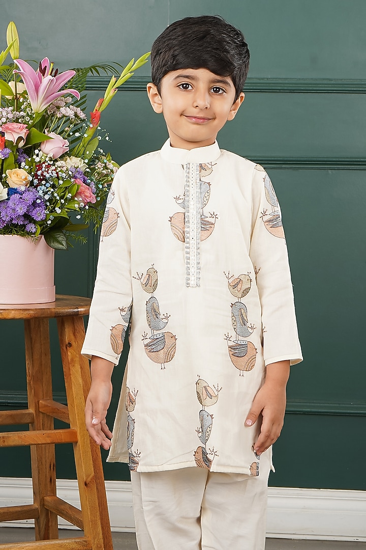 Cream Mal & Chanderi Embroidered Kurta Set For Boys by SHRUTI JALAN at Pernia's Pop Up Shop
