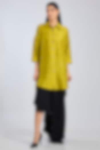 Kelly Green Silk Hand Embroidered Shirt by 431-88 By Shweta Kapur at Pernia's Pop Up Shop