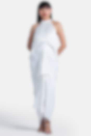 White Top With Fringes by 431-88 By Shweta Kapur at Pernia's Pop Up Shop