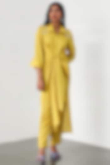 Lemon Hand Embroidered Knot Kurta Set by 431-88 By Shweta Kapur at Pernia's Pop Up Shop