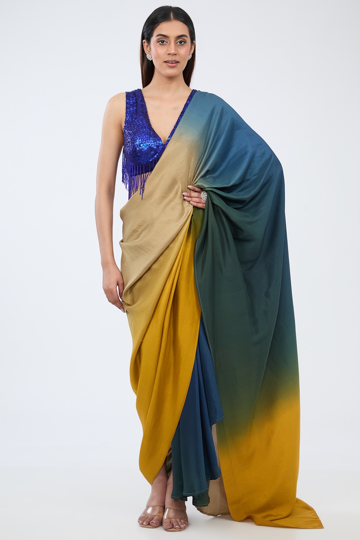 Green Contrast Blouse With Navy Blue Bandhani Printed Patola Saree –  tapee.in