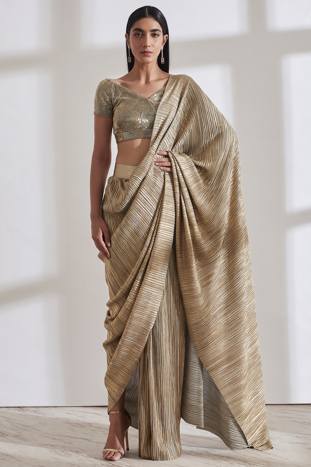 Moss Green Mirror Saree With Metallic Blouse – Studio East6