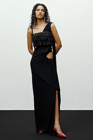 Black Jersey Ruched Pre-Stitched Saree by 431-88 By Shweta Kapur