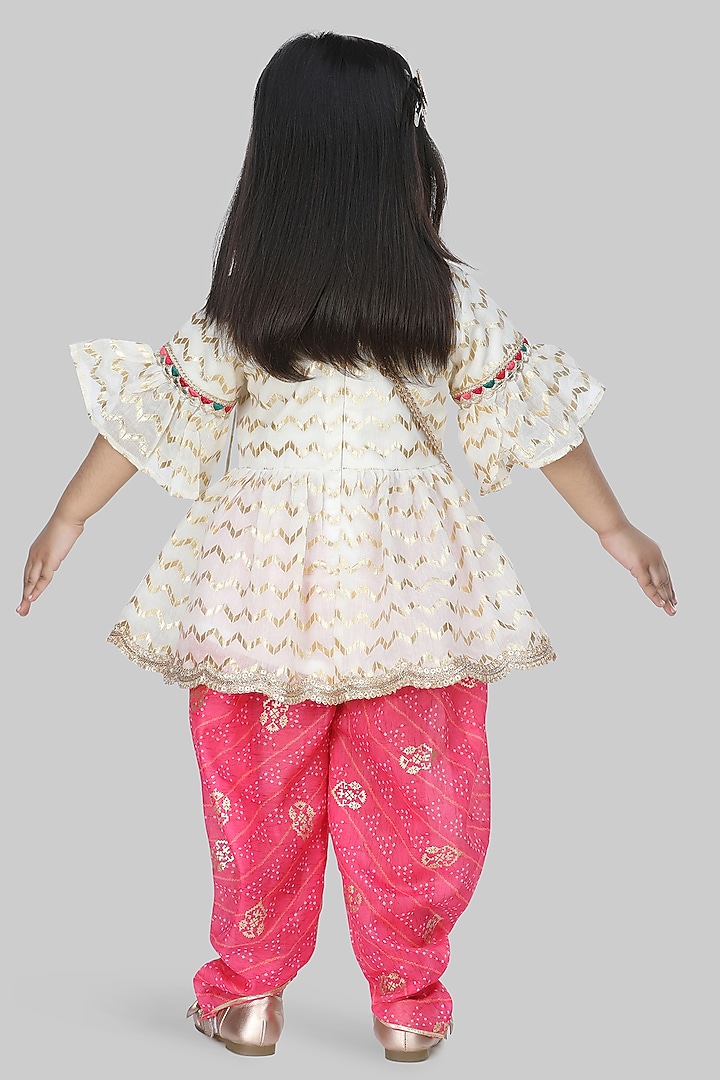 Off-White Chanderi Kurta Set For Girls by Shining Kanika at Pernia's Pop Up Shop