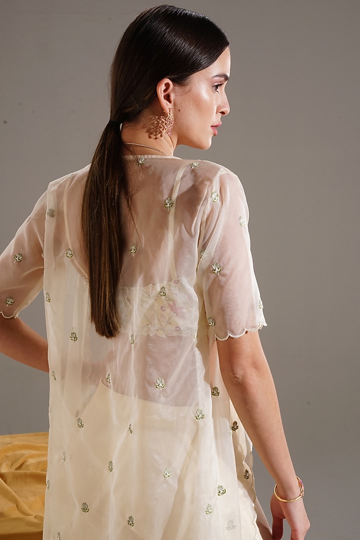 Cream Embroidered Cape Set by Shloka Sudhakar at Pernia's Pop Up Shop