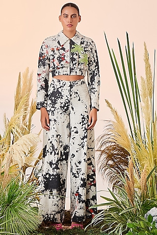 Grey Cloud Wash Embroidered Co-Ord Set by Shahin Mannan