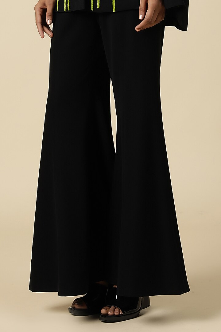 Black Crepe Embroidered Cape Set by Shahin Mannan at Pernia's Pop Up Shop