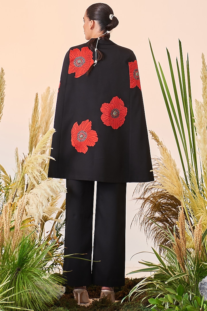 Black Embroidered Cape Set by Shahin Mannan at Pernia's Pop Up Shop