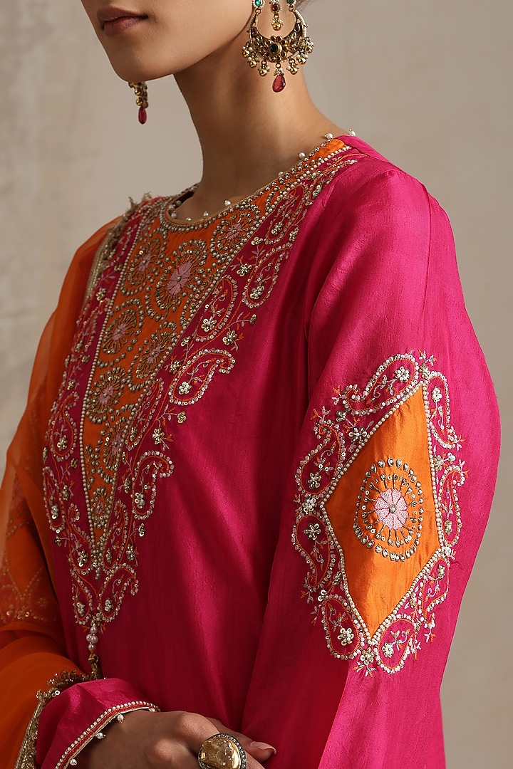 Pink Silk Thread Embroidered Kurta Set by Shikha Mehta at Pernia's Pop Up Shop