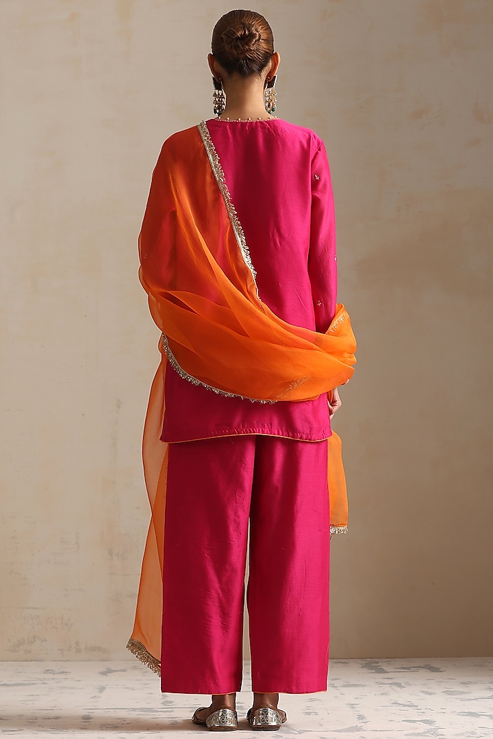 Pink Silk Chanderi Thread Embroidered Kurta Set by Shikha Mehta at Pernia's Pop Up Shop