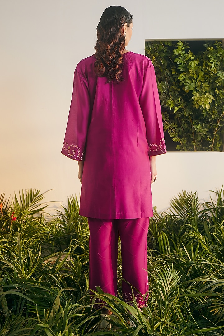 Wine Silk Chanderi Embroidered Kurta Set by Shikha Mehta at Pernia's Pop Up Shop