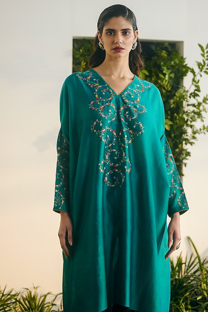 Emerald Silk Chanderi Embroidered Kaftan Set by Shikha Mehta at Pernia's Pop Up Shop