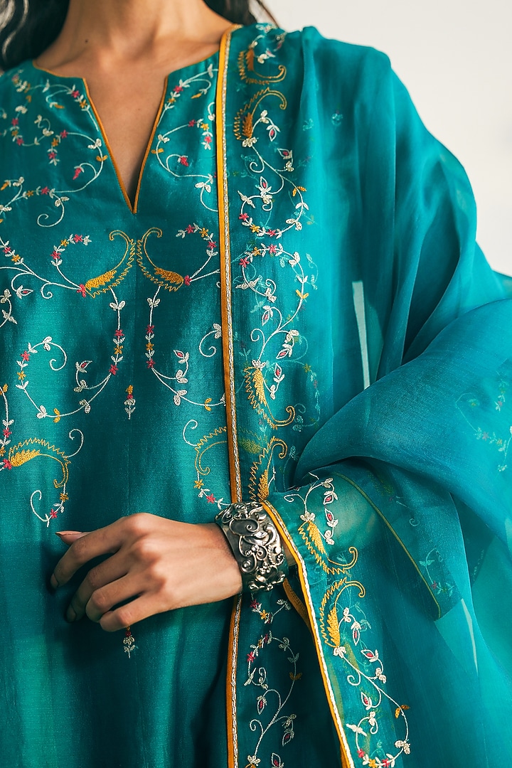 Emerald Silk Chanderi Embroidered Kalidar Kurta Set by Shikha Mehta at Pernia's Pop Up Shop