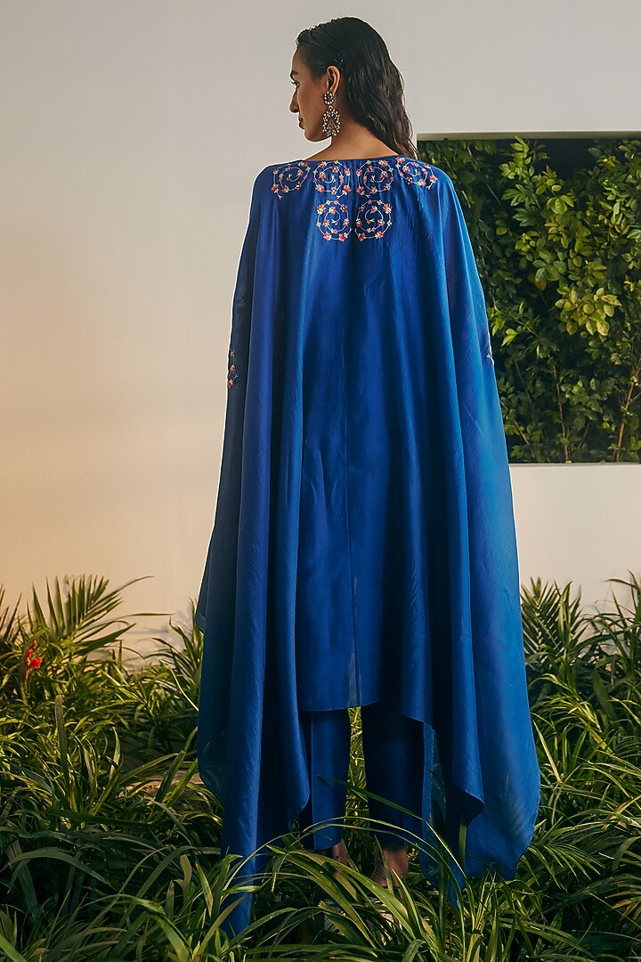 Cobalt Blue Silk Chanderi Embroidered Cape Set by Shikha Mehta at Pernia's Pop Up Shop