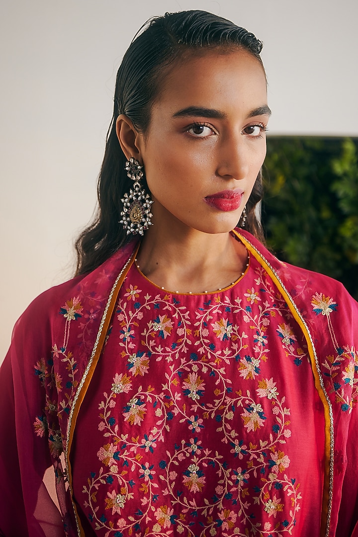Fuchsia Silk Chanderi Embroidered Kurta Set by Shikha Mehta at Pernia's Pop Up Shop