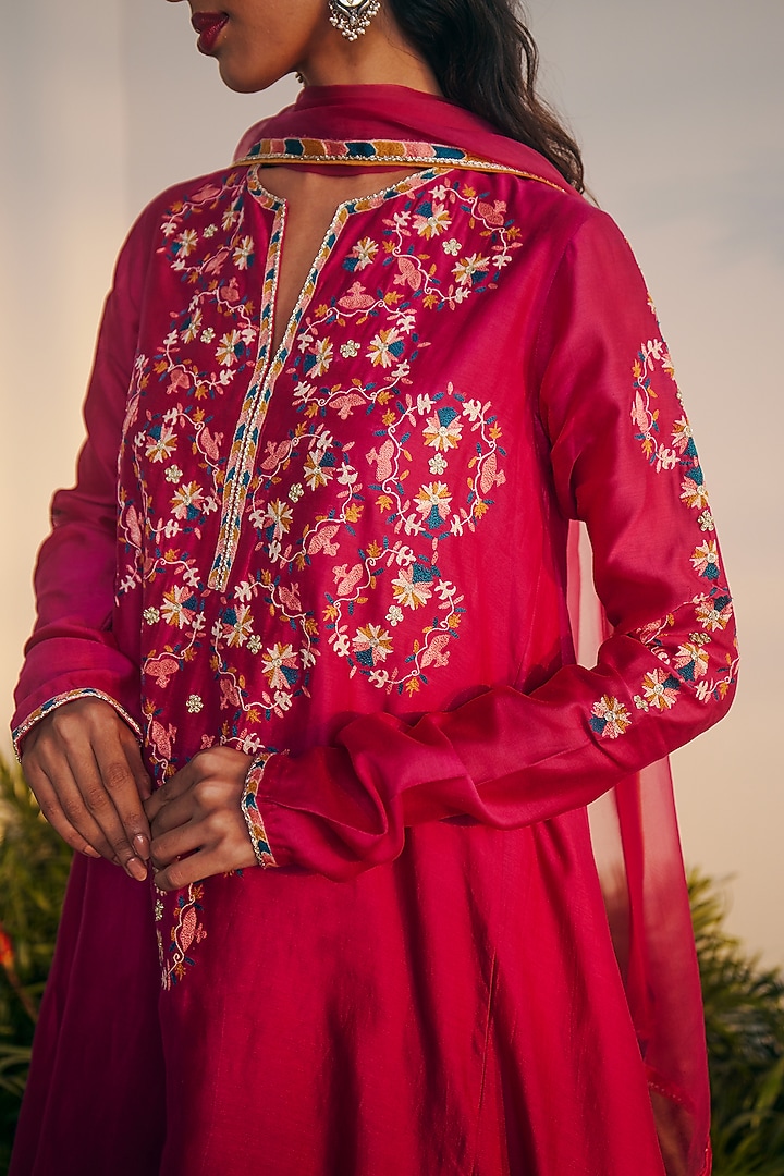 Fuchsia Silk Chanderi Thread Embroidered Kalidar Kurta Set by Shikha Mehta at Pernia's Pop Up Shop