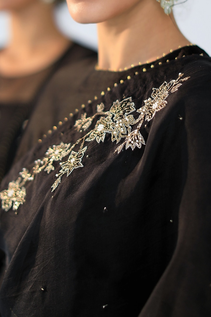 Black Embellished Party Wear Saree Set by Shikha Mehta at Pernia's Pop Up Shop