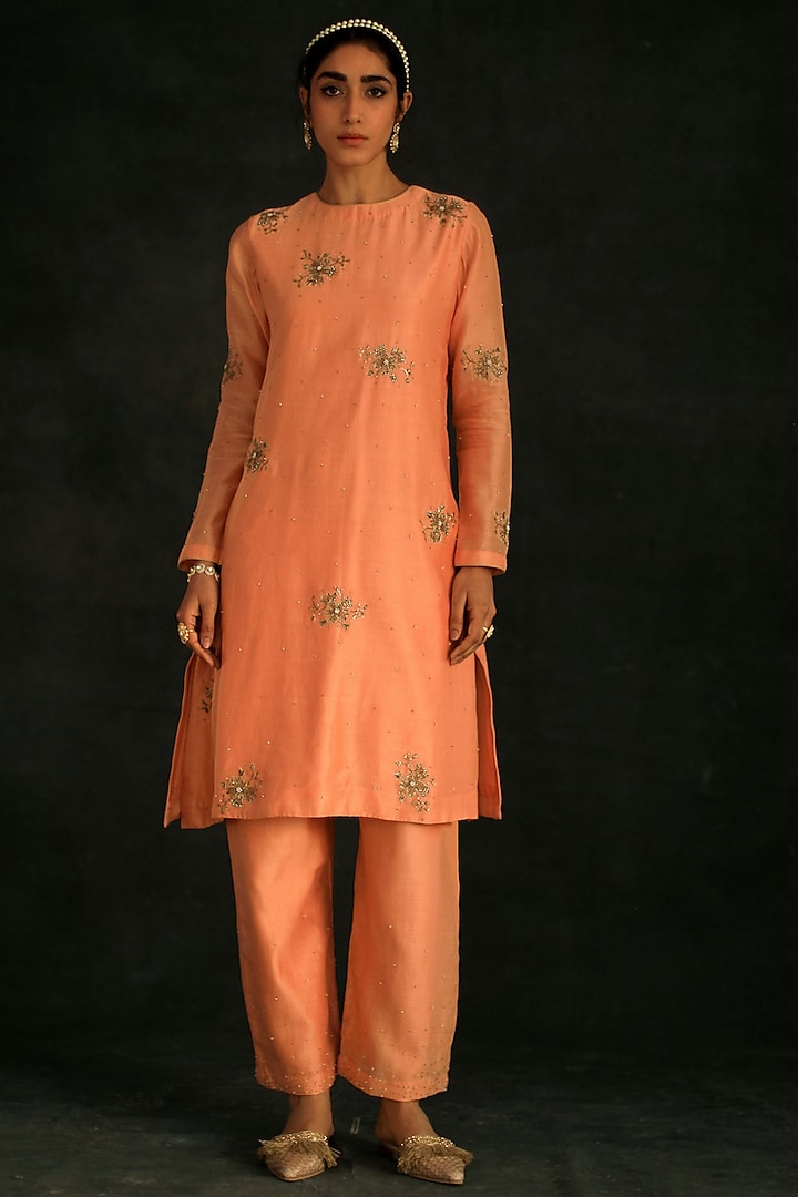 Peach Hand Embellished Kurta Set by Shikha Mehta at Pernia's Pop Up Shop