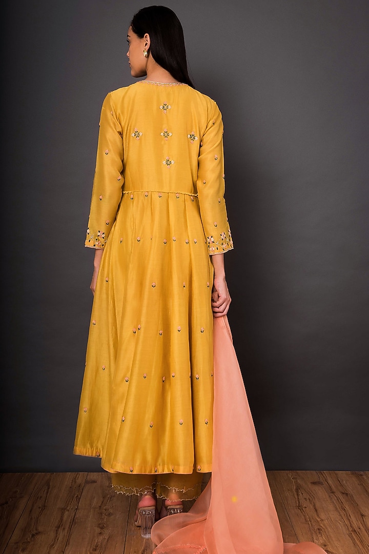 Mustard Yellow Embroidered Peshwa Kurta Set by Shikha Mehta at Pernia's Pop Up Shop