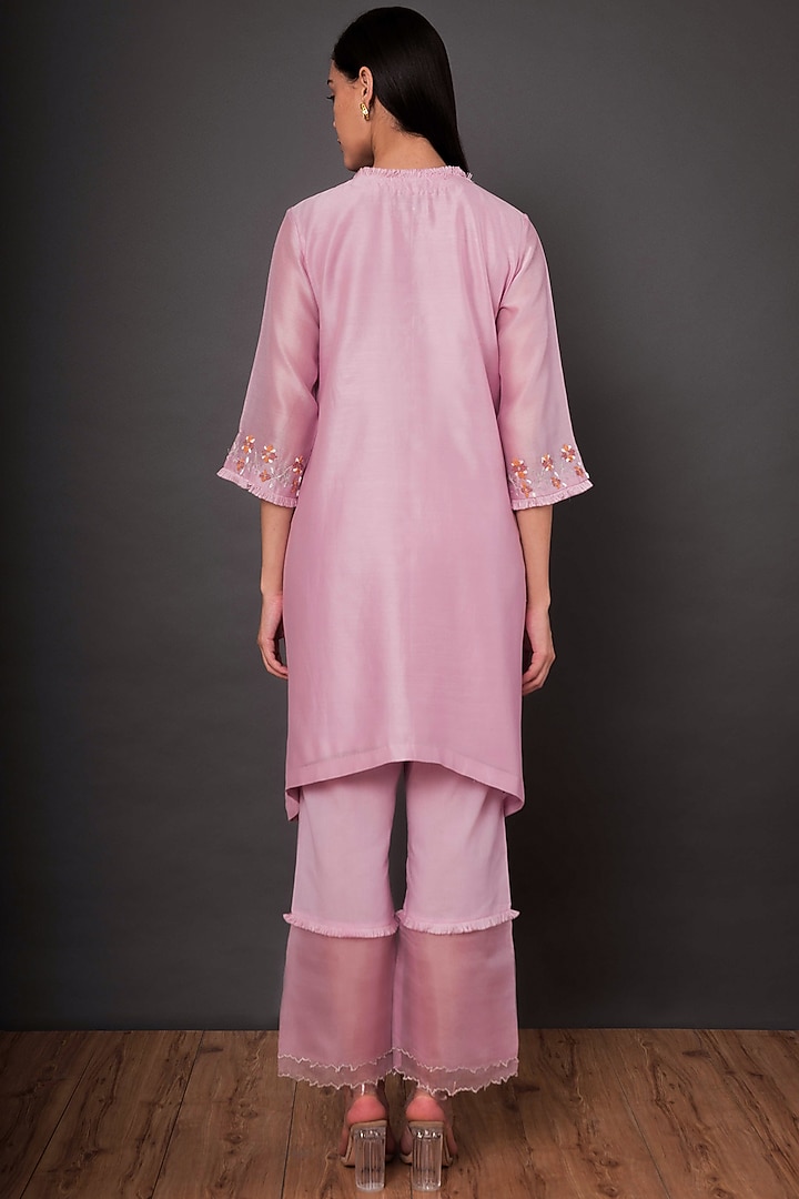 Lilac Embroidered Kurta Set by Shikha Mehta at Pernia's Pop Up Shop